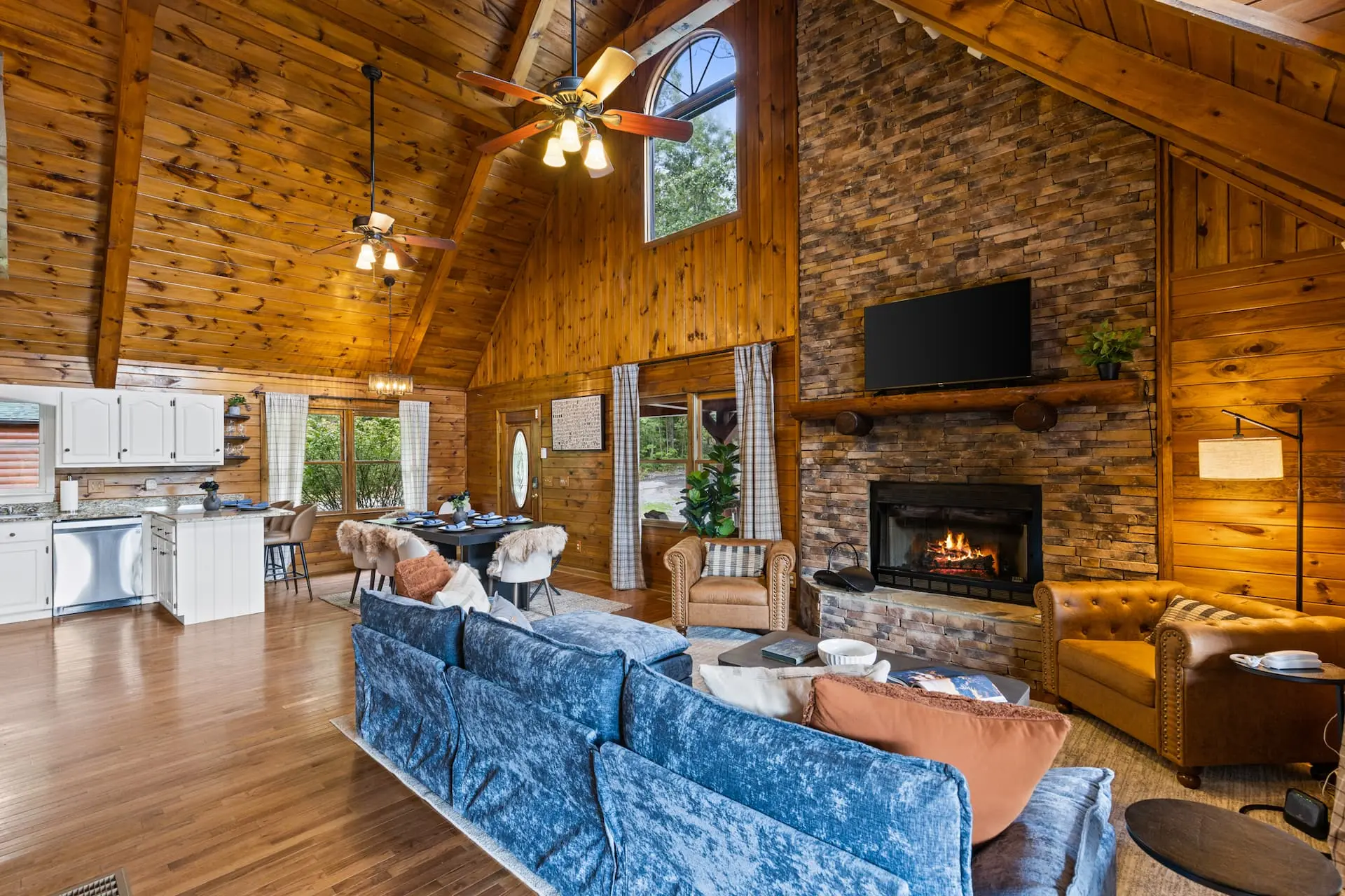 Open concept for everyone to hang together!