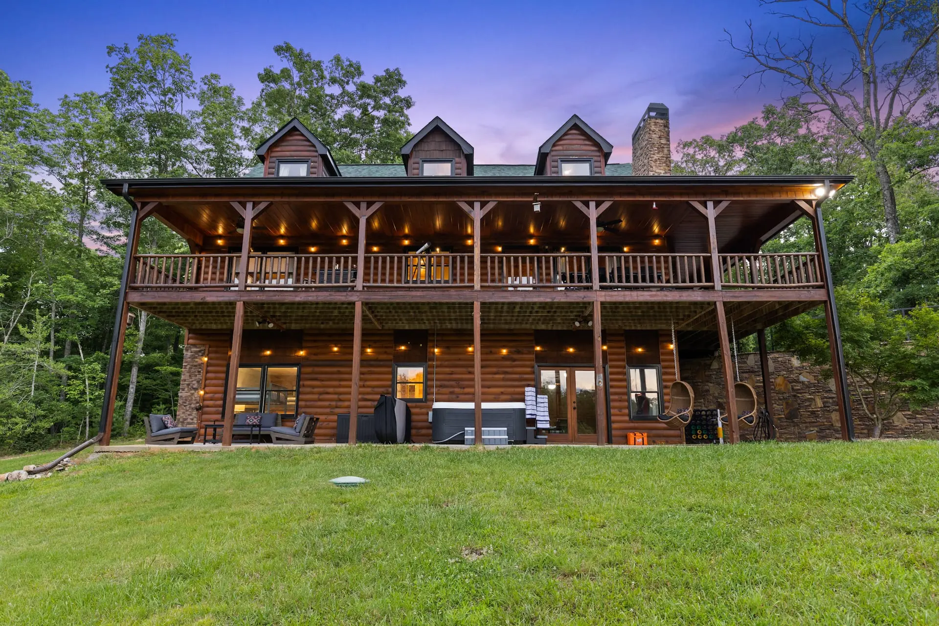 Exterior image 1